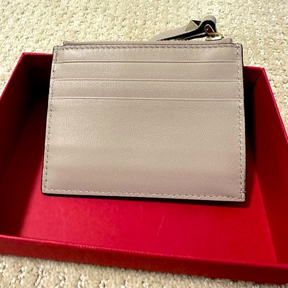 Valentino Garavani Rockstud Calfskin Cardholder - Picture 5 of 7